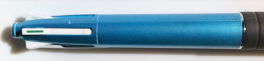 １００円ショップの多機能4色ボールペン