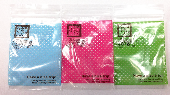 100円ショップのチャック付き収納パック
